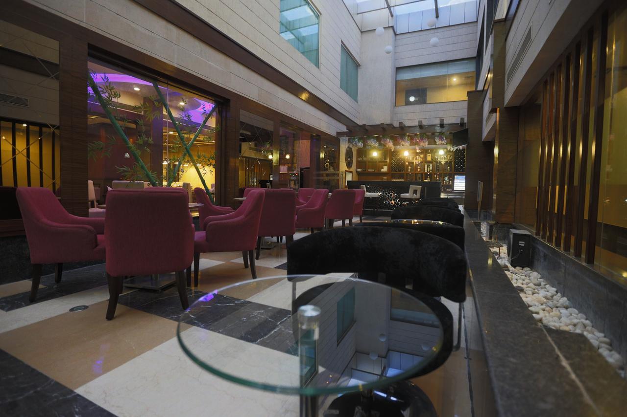 City Park Airport Gurgaon Extérieur photo